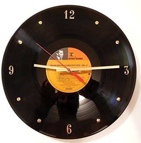 Frank Sinatra Vinyl, Center Labels, Record Player Stand, Vinyl Record Clock, Record Clock, Vinyl Record Wall, Vintage Edison Bulbs, How To Make Wall Clock, Record Wall