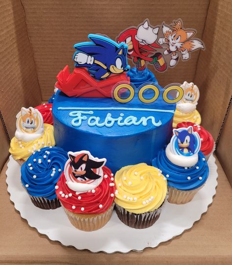 Sonic Cupcakes Ideas, Sonic Hedgehog Cupcakes, Sonic Party Treats, Sonic Birthday Party Cake, Cupcakes Sonic Birthday, 9th Birthday Cakes For Boys, Sonic Birthday Cupcakes, Cupcake Sonic, Sonic The Hedgehog Cupcakes