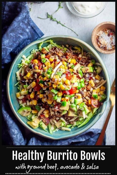 This is simple midweek recipe for a Healthy Burrito Burrito Bowl using ground beef with brown rice, blackbeans, old elpaso taco sauce, seasoning, tomatoes, avocado, cheese and sour cream.  Perfect as a light dinner, and great for work lunch leftovers. #mysugarfreekitchen #mexicanrecipe #burritobowl #buritto #mexicandinner Healthy Burrito, Healthy Burrito Bowl, Beef Burrito, Burrito Bowls Recipe, Healthy Beef Recipes, Healthy Beef, Burrito Bowls, Diner Recept, Taco Sauce