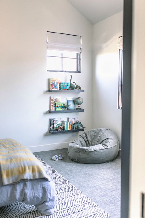 Reading Corner Boys Room, Boys Reading Corner, Toddler Reading Corner Boys, Toddler Space Room, Toddler Reading Corner, Preschooler Bedroom, Unique Kid Rooms, Reading Corner Kids, Boy And Girl Shared Bedroom