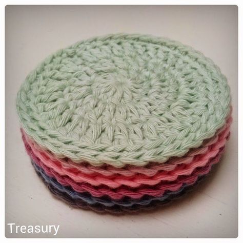 CutiePie Designs: Patroon ronde onderzetters Giraffe Haken, Diy Crochet Gifts, Crochet Placemats, Crochet Easy, Beginner Crochet Projects, Crochet Bags Purses, Crochet Instructions, Crochet Squares, Crochet Coasters