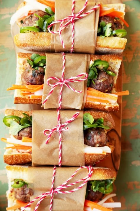 Spicy Meatball Banh Mi Sandwiches - The Candid Appetite Sandwich Picnic, Apple Gouda, Spicy Meatball, Mozzarella Sandwich, Banh Mi Sandwich, Spicy Meatballs, Meatball Sandwich, Hot Chili Sauce, Sandwich Bar