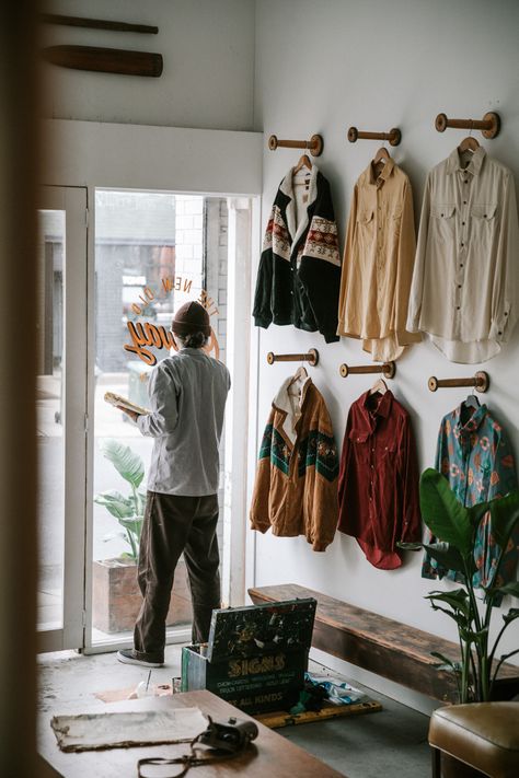 Tiny Retail Space, Mens Clothing Shop Interior, Vintage Store Interior, Small Clothing Store Interior, Clothing Shop Interiors, Clothing Store Decor, Clothes Shop Design, Vintage Store Ideas, Store Interior Design