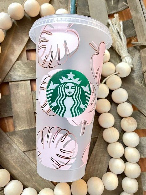 Customised Starbucks Cups, Plant Starbucks Cup, Starbucks Cold Cup Vinyl Ideas, Watermelon Starbucks Cup, Starbucks Plastic Cup Design, Custom Starbucks Cup Design, Summer Starbucks Cups, Aesthetic Starbucks Cup, Starbucks Cups Personalized Diy