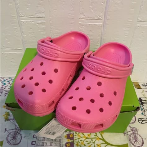 New crocs hot pink women size 6 Taffy Pink Crocs, Ugg Tasman Clog, Hot Pink Crocs, Shein Cart, Nike Sets, Hot Pink Shoes, Airpods 2nd Generation, New Crocs, Crocs Pink