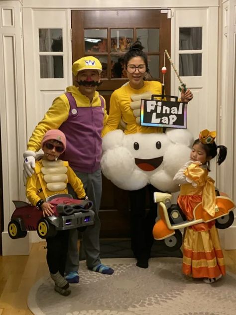 Mario Kart Halloween, Roy Koopa, Mario Kart Costumes, Mario Halloween Costumes, Gay Halloween Costumes, Teenage Halloween Costumes, Mario Costume, Classic Halloween Costumes, Costumes For Halloween