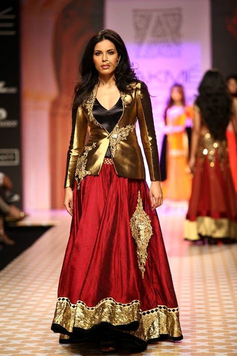 Archana Khochhar Golden Jacket Outfit, Golden Jacket, Indo Western Dresses For Women, Indian Closet, Eastern Wear, Asian Dresses, Lehenga Pattern, Indo Western Dress, Salwar Kamiz