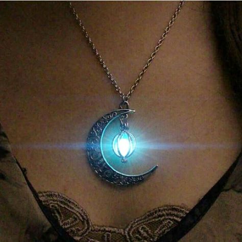 Magical Necklace Fantasy Art, Magical Jewelry Fantasy Art, Blue Moon Necklace, Seni Resin, Magic Necklace, Magic Things, Purple Pendant Necklace, Briolette Necklace, Purple Pendant