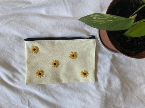 Sunflower Bag, Embroidery Purse, Small Sunflower, Purse Sewing Patterns, Large Purse, Embroidered Canvas, Embroidery Bags, Sewing Purses, Bag Makeup