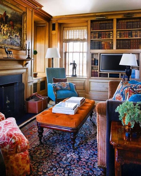 SECRETS OF A HOSTESS on Instagram: “Traditional Home Library by G. P. Schafer @gpschafer 📚🧡🍂🐝🇺🇸 • #book #books #library #librarydesign ##homedecor #interiores #interiorstylist…” Gil Schafer, Decor Around Tv, Books Library, Traditional Home, Mirror Interior, Home Library, Living Room Tv, Architectural Digest, Traditional House