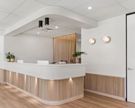 Eye Clinic, Dental Office Design Interiors, Medical Office Design, Reception Desk Design, Dental Office Decor, Clinic Interior Design, Hospital Interior, Spa Interior, Dental Office Design