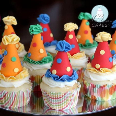 McGreevy Cakes - Timeline Photos Circus Cupcakes, Carnival Cupcakes, Circus Cakes, Clown Cake, Birthday Cupcakes Decoration, Circus Cake, Cupcakes Birthday, Fondant Cupcake Toppers, Carnival Birthday Parties