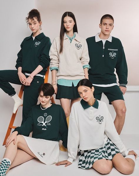 80s Sporty Fashion, Sporty Academia Aesthetic, Sports Merchandise Design, Courtside Aesthetic, Badminton Fashion, Edgy Classic Style, Tennis Fashion Editorial, 90s Sport, Sporty Wear