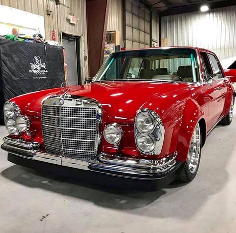 1969 Mercedes 280SEL with a 408 ci LSx V8 Mercedes Benz Gle Coupe, Mercedes W114, Mercedes Auto, Custom Mercedes, Mercedes Benz Wallpaper, Old Mercedes, Mercedes Benz S550, مرسيدس بنز, Mercedes Benz Unimog