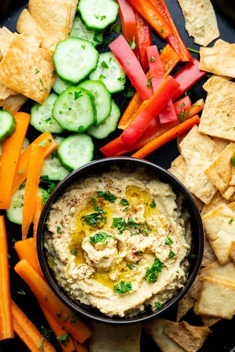 Roasted Garlic Hummus Recipe, Hummus Healthy, Garlic Hummus Recipe, Hummus Recipes, Processor Recipes, Easy Hummus Recipe, Sweet Potato Hummus, Hummus Recipe Homemade, Roasted Garlic Hummus