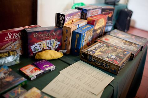 Board games at a wedding reception... Great to keep guests entertained and ease into conversations. Wedding Reception Games For Guests, Game Themed Wedding, Board Game Wedding, Wedding Reception Entertainment, Guest Entertainment, Gamer Wedding, Reception Gifts, Wedding Games For Guests, Reception Games