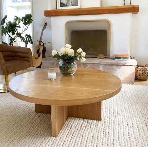 Diy Circle Coffee Table, Circle Coffee Table, White Oak Coffee Table, Circle Coffee Tables, Round Wooden Coffee Table, Family Bed, Circular Coffee Table, Luxury Living Room Decor, Round Wood Coffee Table