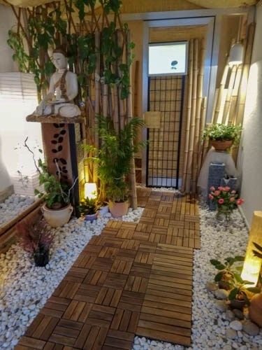 Thai Spa Interior Design, Earthy Spa Room, Massage Table Decor, Relaxing Spa Room, Massage Therapy Rooms Ideas, Small Spa Room Ideas, Thai Massage Room, Small Massage Room Ideas, Zen Style Interior