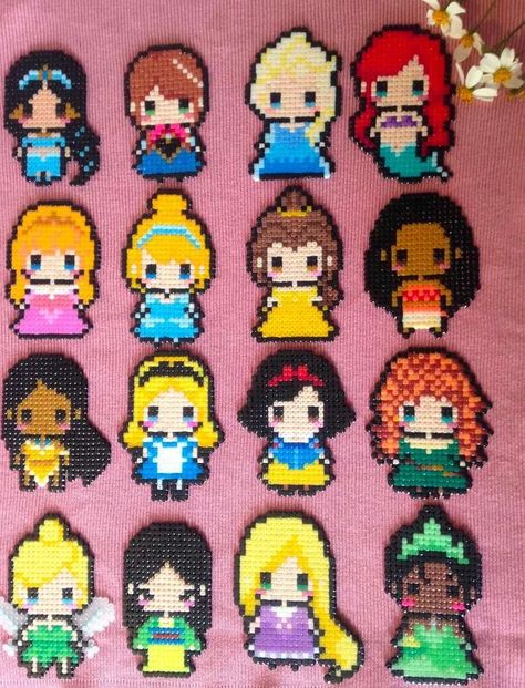 915×1200 Easy Perler Bead Patterns, Disney Princess Artwork, Easy Perler Beads Ideas, Fuse Bead Patterns, Perler Art, Diy Perler Bead Crafts, Motifs Perler, Aqua Beads, Pixel Art Grid