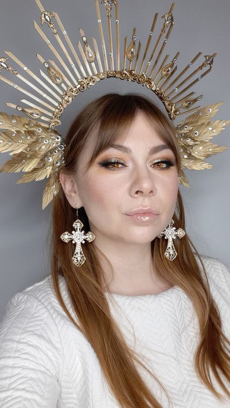 Angel Headpiece, Angel Costume Ideas, Angel Crown, Worship Dance Outfits, Magic Clothes, Golden Angel, Angel Halo, Met Gala Outfits, Recycled Dress