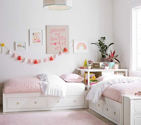 Twin Girl Bedrooms, Shared Girls Room, Shared Girls Bedroom, Platform Bedroom Sets, Bed Platform, Teen Girl Bedroom, Twin Beds, Twin Bedroom, Dekorasi Kamar Tidur