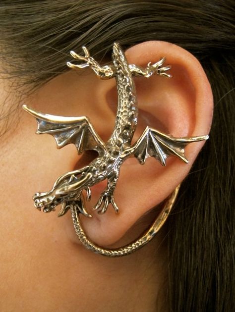 another cool dragon earing Dark Accessories, Unique Ear Cuffs, Dragon Ear Cuffs, Dragon World, Earrings Cuffs, Bronze Dragon, Ear Cuff Jewelry, Dragon Stuff, Dragon Earrings