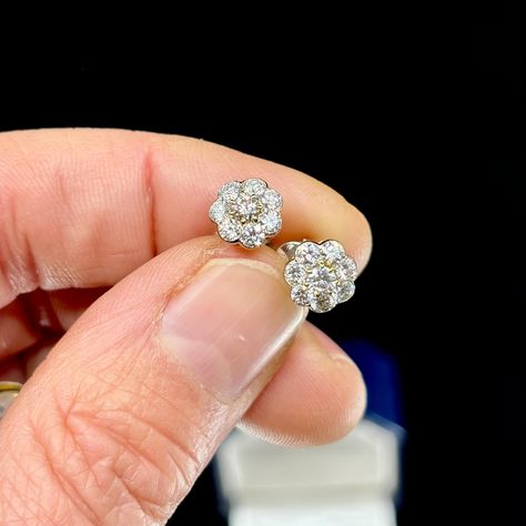 Just in we have these glorious circa 1950’s Diamond Daisy stud earrings. As a pair, 16 round brilliant cut Diamonds totalling 1ct and graded G-H/Vs, are Daisy cluster and claw set in 18K yellow on white gold, with threaded screw backs (posts with screw on butterflies). These studs can certainly be worn as a staple. DM us for enquiries 💫 * Please note items over $5K are ‘pick up in store’. Sales items do not include resizing nor postage. ______________________________________ #antiquej... Daisy Studs, Round Brilliant Cut Diamond, Round Brilliant, Screw, Butterflies, Daisy, In Store, Diamonds, White Gold