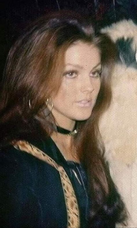 Precillia Presley, Young Priscilla Presley, Elvis Presley Priscilla, 60s Women, Elvis And Priscilla, Elvis Presley Photos, Priscilla Presley, Jon Bon Jovi, Iconic Women