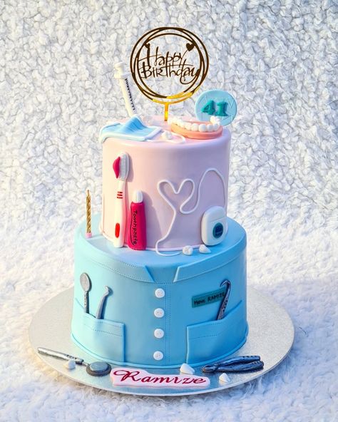 Dentistry Graduation Cakes, Dentist Retirement Cake, Dental Graduation Cakes, Dental Hygienist Cake, Dentist Cake Design, Dentist Cake Ideas Birthday, Dentist Theme Cake, Dentist Birthday Cake, Dentistry Graduation