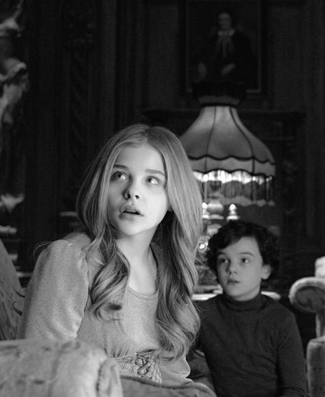 ☆★dark shadows★☆★Chloë Grace Moretz☆★☆Carolyn Stoddard Dark Shadows Movie, Dark Shadows 2012, The Amityville Horror, Amityville Horror, Summer Diary, Carrie White, Chloe Grace Mortez, Chloë Moretz, Hit Girls