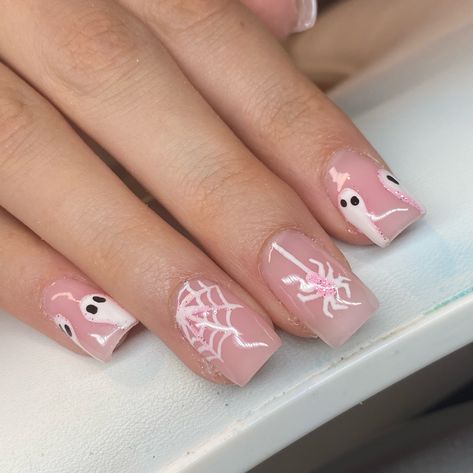 halloween has arrived at Polished By Jules!! 🎃🎀🍂 • • pls book more halloween sets pls 😔🙏 • • #nails #boltonnailtech #caledon #nailart #naildesign #fallnails #bramptonnailtech #caledonnailtech #nailsoftheday #polygelnails #gtanailtech #polygel #polygelnailtech Polygel Halloween Nails, Pink Ghost Halloween Nails, Gel Extension Nails Halloween, Halloween Nails Scream Pink, Polygel Nails, Nail Tech, Nail Inspo, Nail Designs, Nail Art