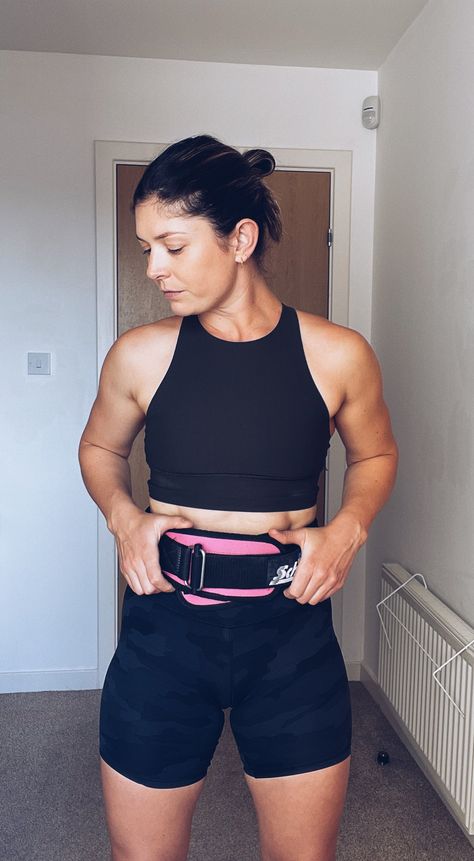 When Should You Start Using a Lifting Belt Ballina? Women Weight Lifting, Weightlifting Belt, My Core, Weight Lifting Women, Do You Need, Strength Training, Waist Belt, Weight Lifting, Get One