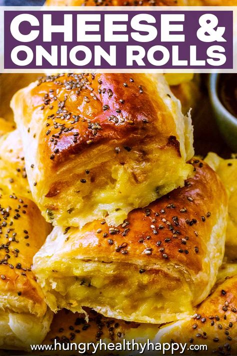 Cheese Onion Rolls, Cheese And Onion Rolls Recipe, Sausage Roll Ideas, Cheese And Onion Rolls, Cheese And Onion Puff Pastry, Vegetable Sausage Rolls, Cheese And Onion Sausage Rolls, Sausage Pastry Puff, Onion Rolls Recipe