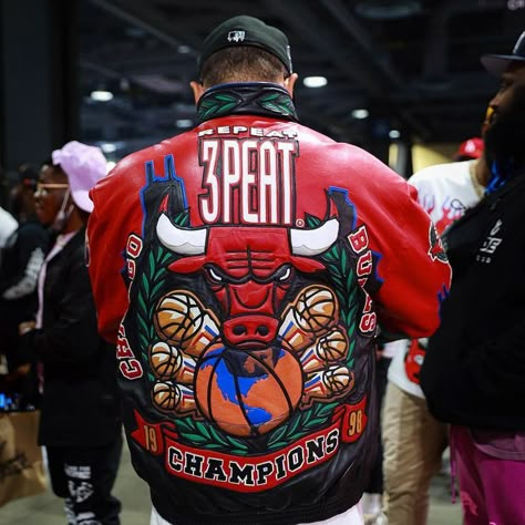 Chicago Bulls Champions Jacket By Jeff Hamilton . . . . . #jacket #jackets #jacketmurah #jacketjeans #jacketpotato #jacketbomber #jacketcouple #jacketcewek #jacketph #jacketanak #jacketbalap #jacketcowok #jacketteam #jacketstyle #jacketkoyaksociety #jacketwanita #jacketweather #jacketcowo #jacketparka #jacketsecond #jacketbandung #jacketcewe #jacketsph #jacketpria #jacketimport #jacketpasangan #jacketmalaysia #jacketadidas #jacketbaseball #jacketdc Chicago Bulls Outfit, Chicago Bulls Jacket, Vintage Jacket Outfit, Bulls Jacket, Baseball Jacket Outfit, Jeff Hamilton, Graphic Jackets, Vintage Street Fashion, Leather Jacket Men Style