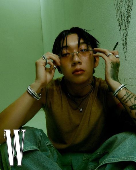 Hiphop Style Outfits, Hiphop Photoshoot, Hiphop Aesthetic, Rnb Aesthetic, Woo Wonjae, Code Kunst, Magazine Cover Ideas, Korean Hiphop, W Korea