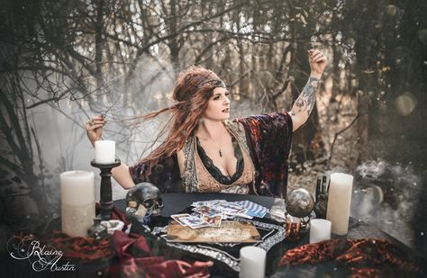 Woodsy fortune teller photoshoot Fortune Teller Photoshoot, Fortune Teller Halloween, Seance Room, Divination Witch, Inspiration Pics, Cosplay Inspo, Halloween Photoshoot, Fortune Teller, Branding Photoshoot