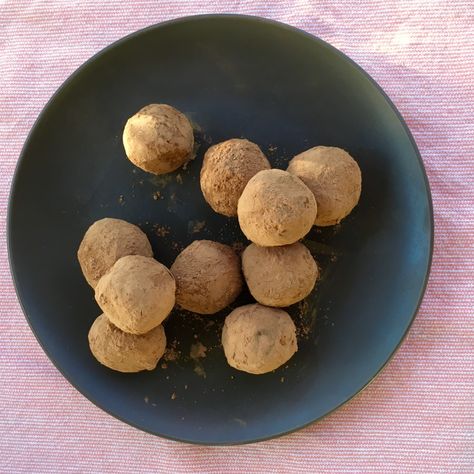 vegan chocolate truffles Coffee Truffles, Gaps Recipes, Coconut Truffles, Truffle Butter, Coffee Cream, Irish Coffee, Coconut Butter, Creamy Chocolate, Chocolate Coffee