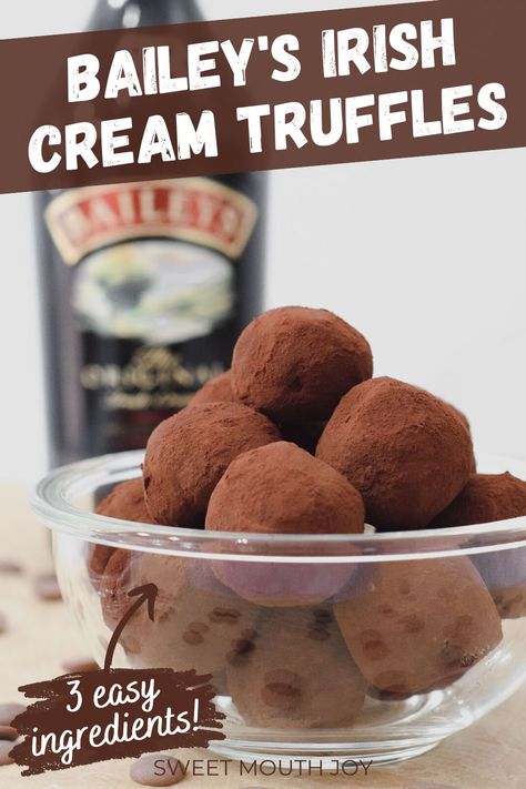 These 3-ingredient boozy Bailey's Irish cream chocolate ganache truffles are the perfect easy homemade gift for grown-ups! They're creamy, decadent and just melt in your mouth. Make these tasty Baileys truffles for special occasions like Christmas, New Years' eve and St Patrick's Day - they're sure to go down a treat! Baileys Truffles, Chocolate Ganache Truffles, Ganache Truffles, Truffle Brownies, Irish Cream Truffles, Baileys Irish Cream Recipes, Caramels Recipe, Soft Caramels, Boozy Baking