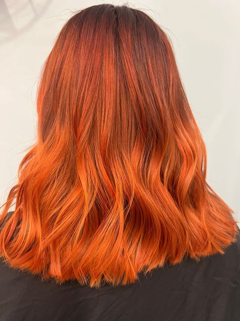 bright copper, balayage, root smudge, copper, ginger hair. viibrant colour. Root Smudge Ginger Hair, Rooty Copper Hair, Ginger Hair Dark, Ginger Hair With Dark Roots, Balayage Root Smudge, Bright Ginger Hair, Copper Ginger Hair, Copper Ginger, Root Smudge