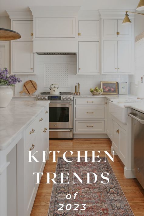 New Kitchen Trends For 2020, Kitchens 2020 Trends, 2024 Kitchen Trends, Dark Oak Cabinets, Trendy Kitchen Ideas, Renovations On A Budget, Kitchen Color Trends, Latest Kitchen Trends, Top Kitchen Trends