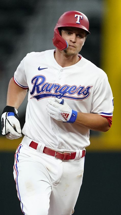 Mlb Baseball Players, Corey Seager, Texas Rangers Baseball, Rangers Baseball, Baseball Guys, Baseball Boys, Sports Boys, Basketball Wallpaper, Children's Rights