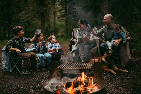 Camping Photo Ideas, Family Camping Photography, Camping Photoshoot, Camping Photo, Camping Photography, Family Camping Trip, Family Outdoor, Camping With Kids, Camping Accessories