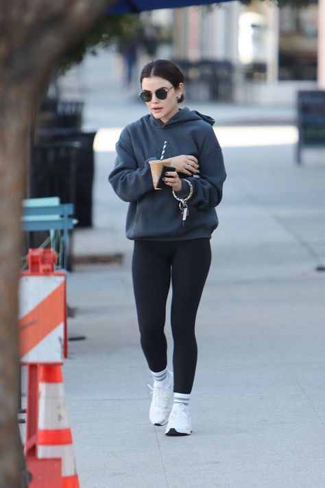 Gym Outfits Winter, Lounge Outfits, Comfy Outfits Winter, Blue Bottle Coffee, New Balance Outfit, Outfits Athletic, Lounge Outfit, Gym Clothes Women, Lucy Hale