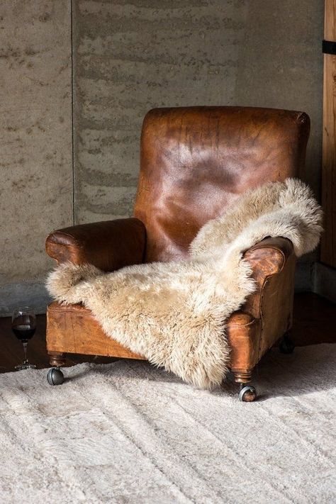 Coin Banquette, Rug Sheepskin, Sheepskin Rugs, Farmhouse Side Table, Sheepskin Throw, Leather Club Chairs, Fur Rug, Sheepskin Rug, Decor Nursery