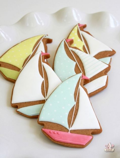 By the Sea Decorated Cookies | Sweetopia Sailboat Cookies, Pumpkin Cookies Decorated, Seashell Cookies, Beach Cookies, Decorated Cookies Tutorial, Paint Cookies, Iced Sugar Cookies, Summer Cookies, Sugar Cookie Designs