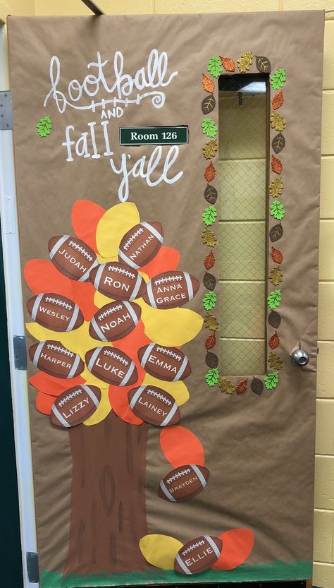 September Teacher Door Ideas, Fall Wall For Classroom, Fall Pre K Classroom Door Decoration, Aba Office Decor, Fall Decorations Classroom Preschool, Fall Classroom Activities Preschool, Fall Bulletin Boards For Preschool, September Bulliten Boards For Preschool, Fall Theme Door Decorations