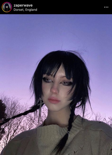 Alternative Girl, Dusk Till Dawn, Dark Feminine Aesthetic, Gothic Makeup, Utila, Aesthetic Things, Boys Haircuts, Feminine Aesthetic, Alternative Girls