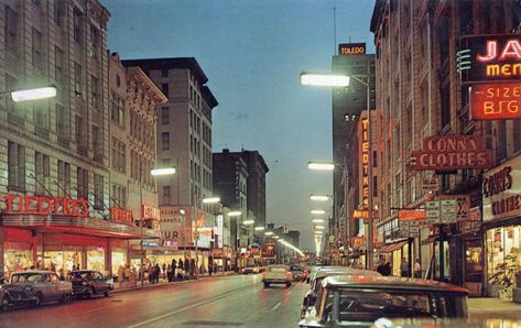 https://flic.kr/p/dS2RpM | Toledo, Ohio | Evening view at Summit Street in Downtown Toledo University Of Toledo, Ohio Travel, Ohio History, Chicago History, Toledo Ohio, Usa States, Ohio Usa, Cincinnati Ohio, Alma Mater