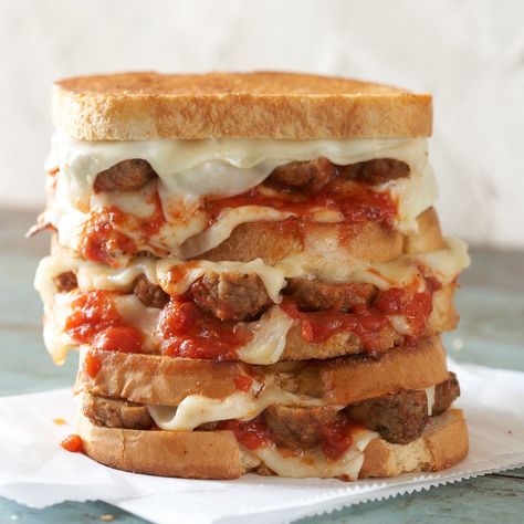 Melted Cheese Sandwich, Hawaiian Sweet Breads, Hot Sandwiches, Meatball Sandwich, Cheese Steak Sandwich, Sandwich Ideas, Tapas Dishes, Ham Sandwiches, Bulgogi Beef