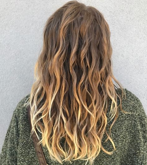 Bronde Beach Wave Perm Body Perms, American Wave Perm, Waves Perm, Light Perm, Perms For Medium Hair, Beach Wave Perm, Perm Ideas, Loose Perm, American Wave